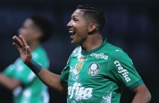 Palmeiras vence Vasco em noite com brilho de Estêvão