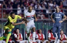 São Paulo goleia o Mirassol em noite de quebra de jejum de Calleri