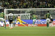 Palmeiras não aproveita vantagem, e Corinthians conta com Hugo Souza para empatar