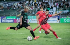 De virada, Athletico vence o Maringá e garante vaga nas quartas de final do Paranaense